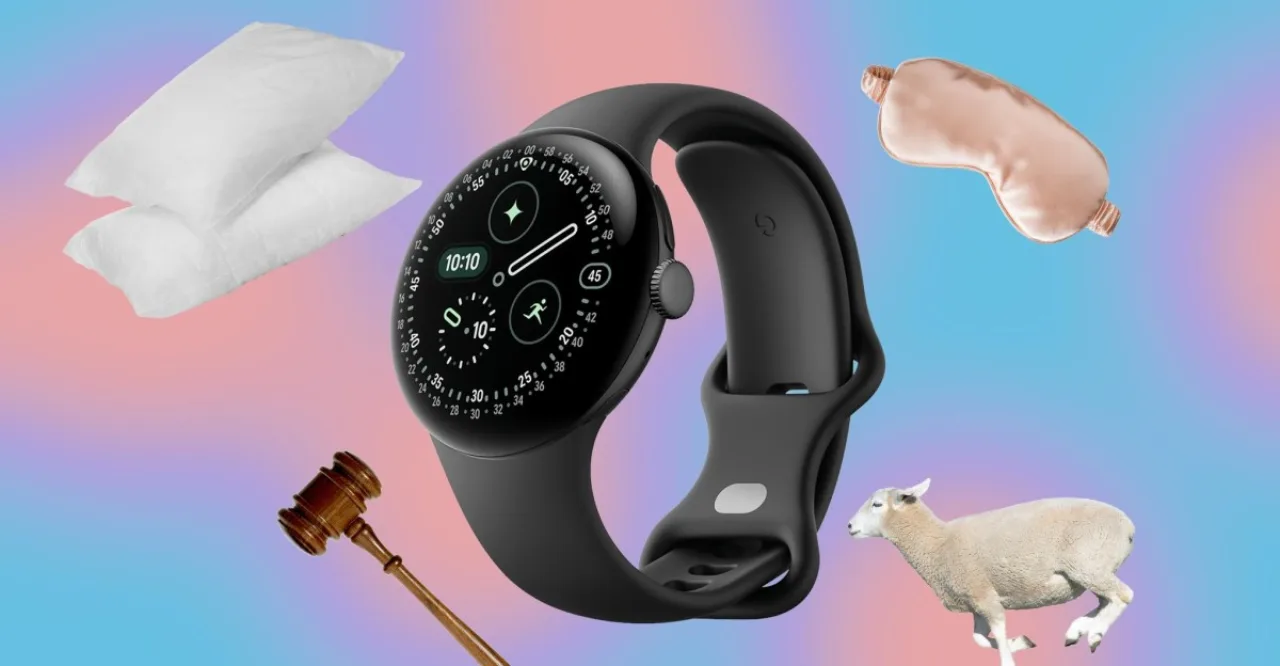 Pessoa deitada, usando Pixel Watch 4, ao lado de travesseiro, lâmpada suave e celular exibindo score de sono