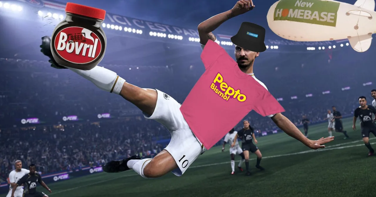 Jogador em home office usando headset, com tela mostrando billboard virtual de marca em campo de futebol