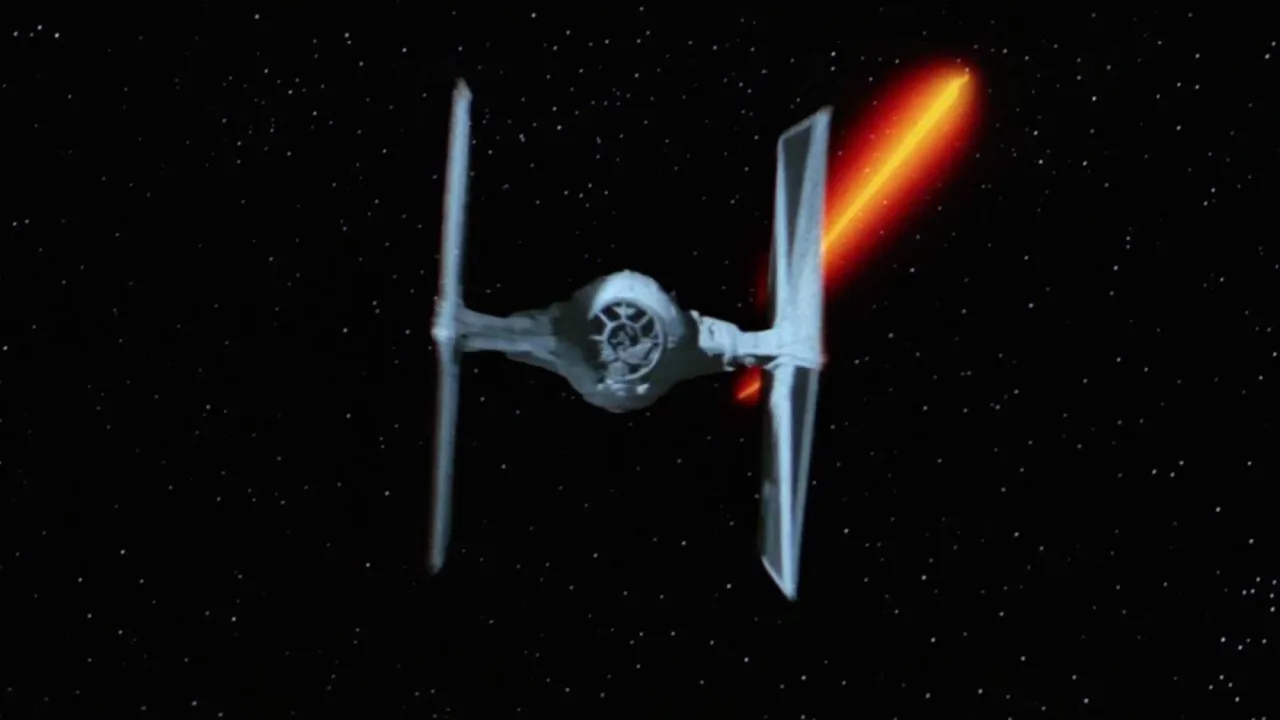 Imperial Troop Transporter, TIE Fighter e Tripod Laser Cannon da Kenner expostos sobre mesa, com selo de US$45