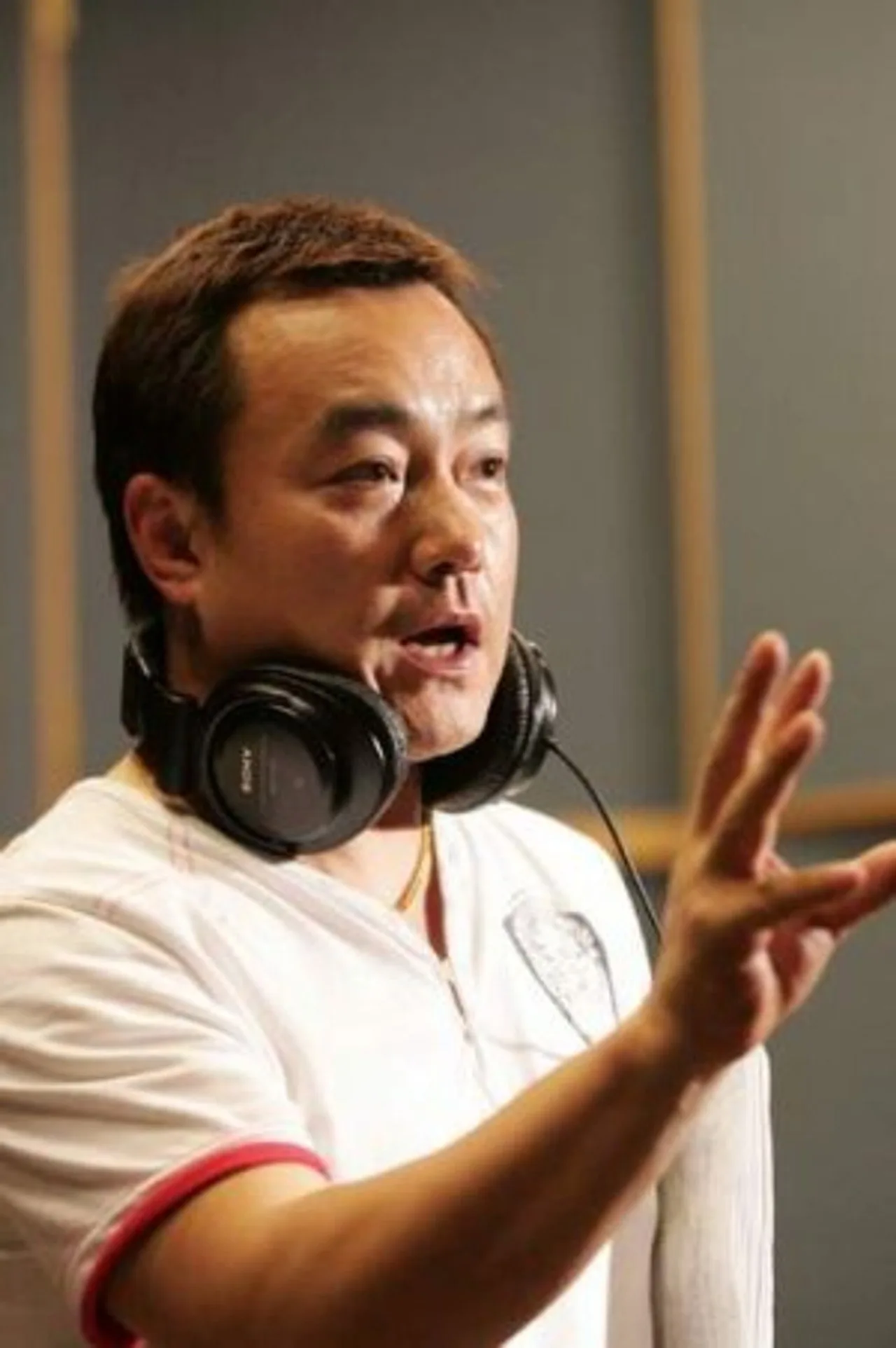 Imagem de Kim Yun Seok — White Blast: handover sombrio entre Yun Seok e Kyo Hwan