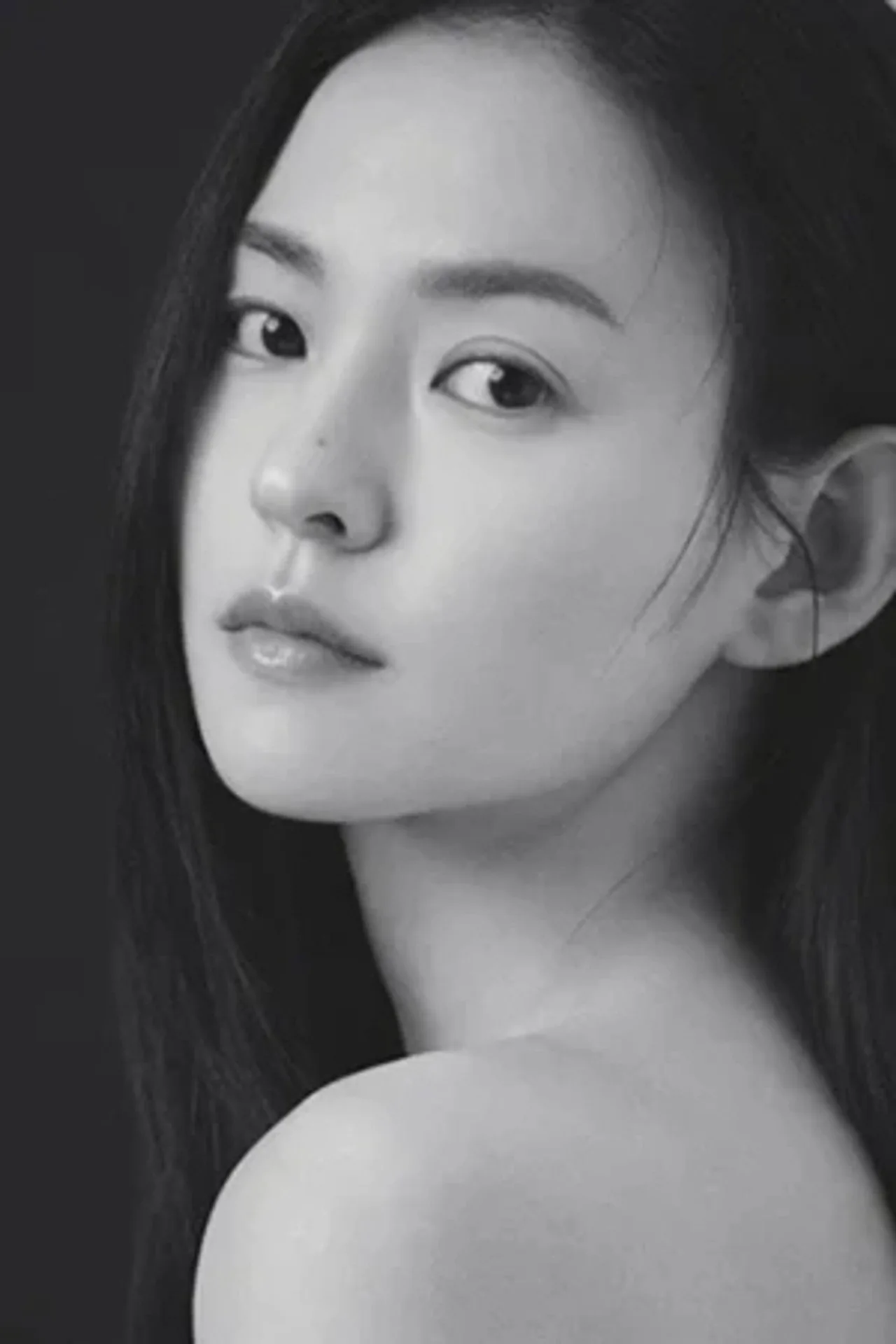 Imagem de Kim Hye Yoon — Kim Hye Yoon em talks para "Iseop's Romance"