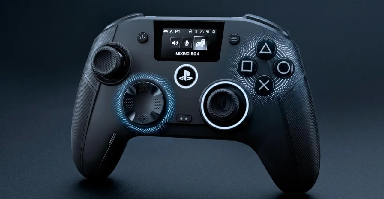 Controle Nacon Revolution 5 Unlimited com tela LCD, conectado a um PS5 e mostrando um smartphone ao lado
