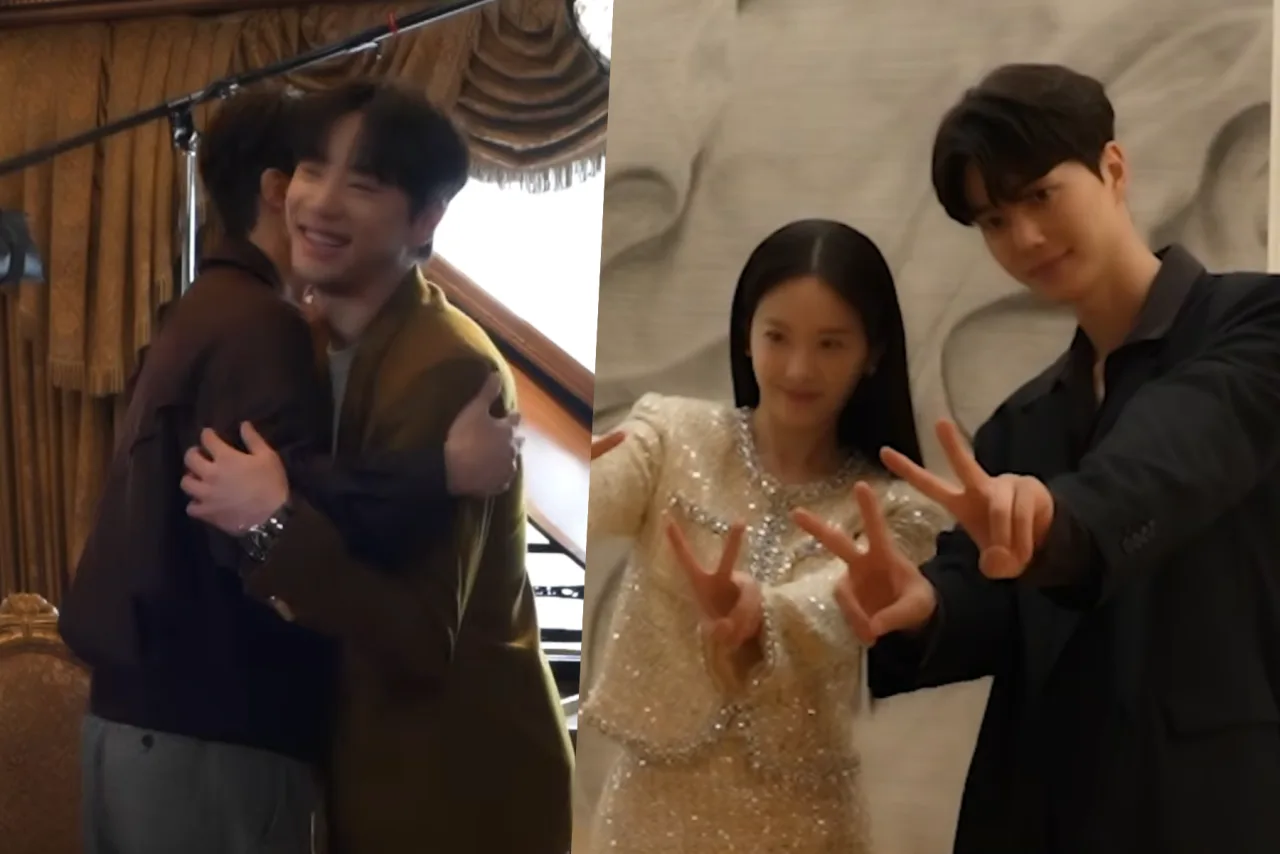 Song Kang, Lee Jun Young e Jang Gyuri sorrindo juntos num set de “Four Hands, Two Sonatas”, trocando olhares
