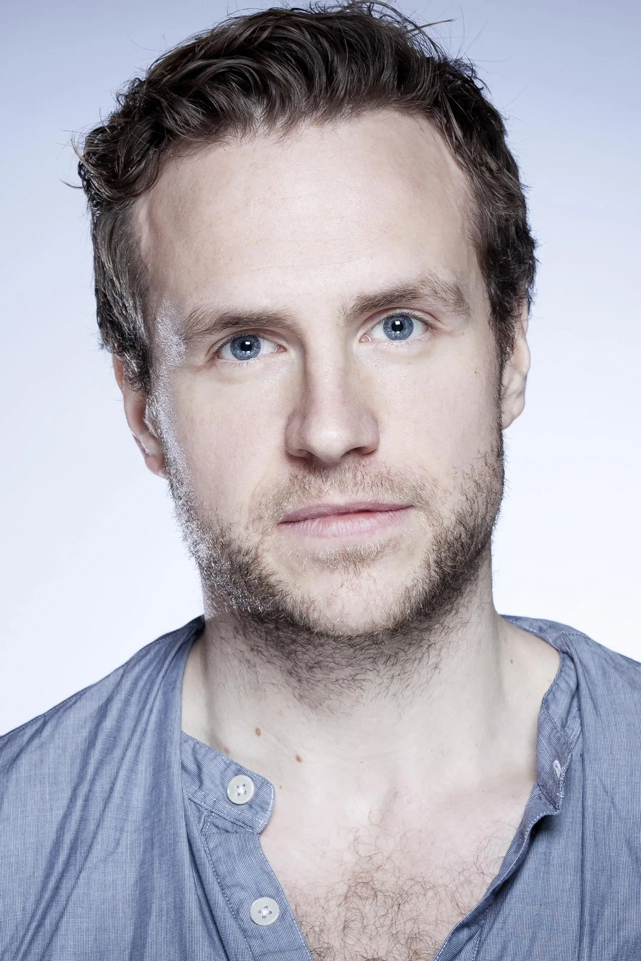 Imagem de Rafe Spall — Harry Potter Season 2 casta Arthur Weasley, Moaning Myrtle e Colin Cre