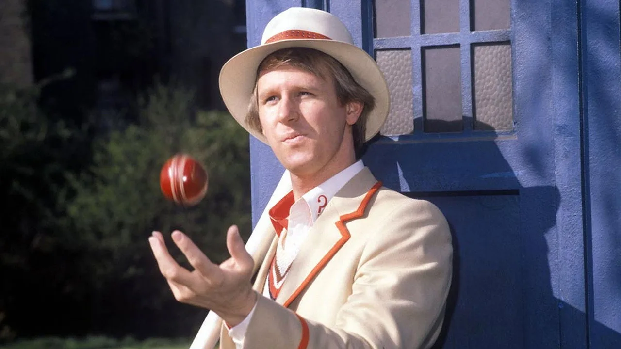 Imagem de Peter Davison — Peter Davison: Andy Weir revela favorito em Doctor Who