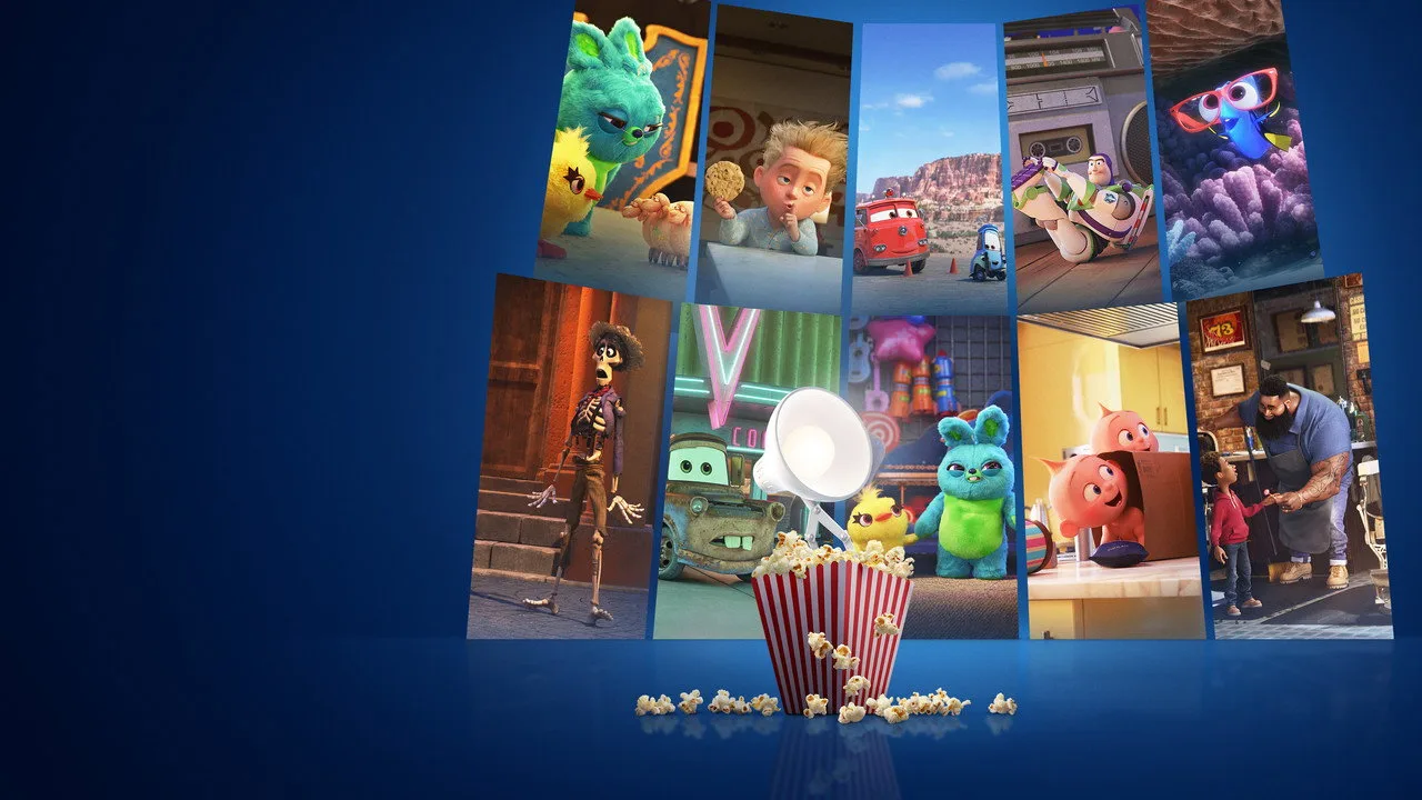 Jovem sentada no sofá, segurando controle remoto, com halteres ao lado e tela exibindo personagens da Pixar