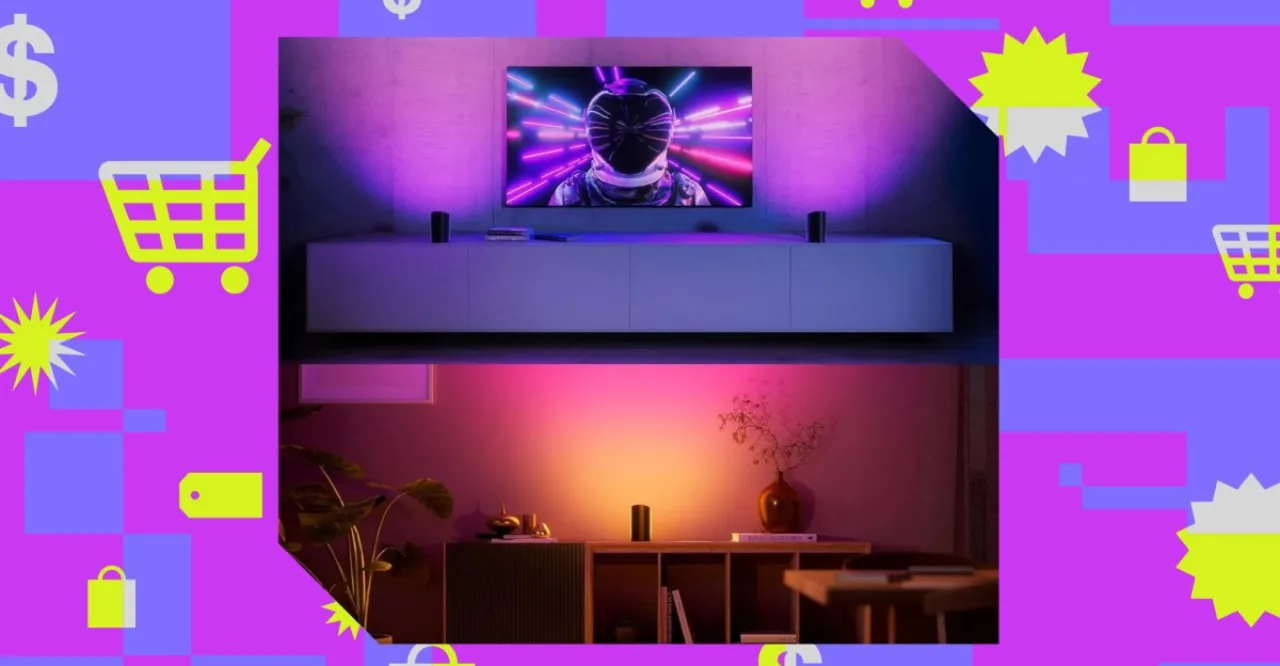 Setup gamer iluminado por fitas de LED coloridas e lâmpadas inteligentes Philips Hue em um ambiente moderno