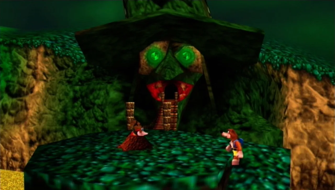Pessoa alongando pulsos jogando Banjo-Kazooie no Evercade portátil com garrafa d'água