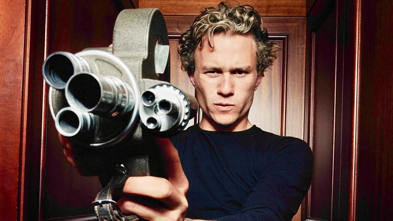 Imagem de Heath Ledger — Brokeback Mountain: Harbour e Ledger antes de Joker e Red Guardian