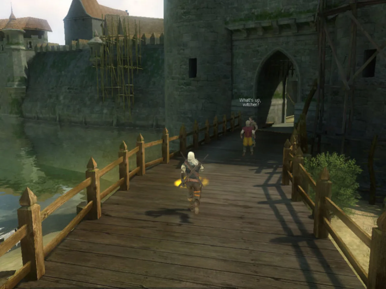Jovem em camiseta do The Witcher faz agachamento com kettlebell ao lado de console e controle