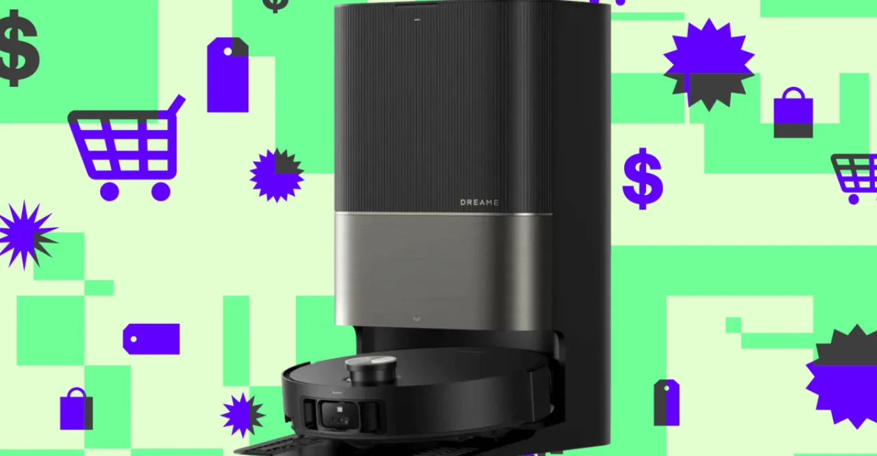 Robô aspirador Dreame X50 Ultra prateado sobre piso de madeira, com selo de desconto e logo da Amazon ao fundo