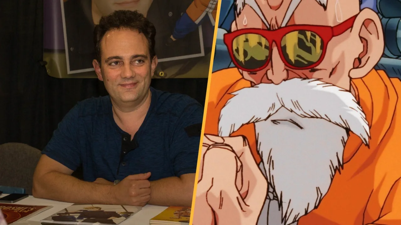 Mike McFarland em close, segurando microfone, ao fundo o logo de Dragon Ball em tons sóbrios