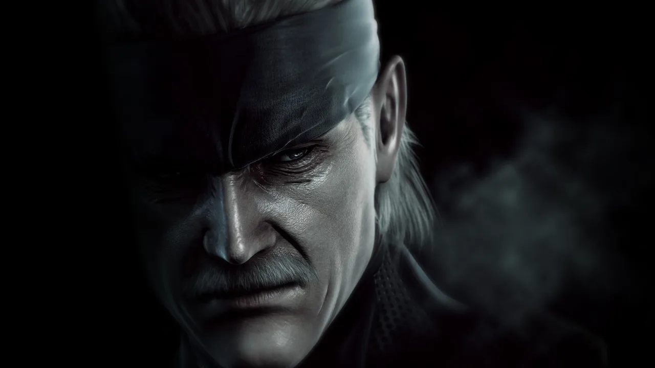 Um controle Xbox Series X ao lado de um monitor exibindo Metal Gear Solid 4 em 4K, com um smartwatch fitness ao fundo