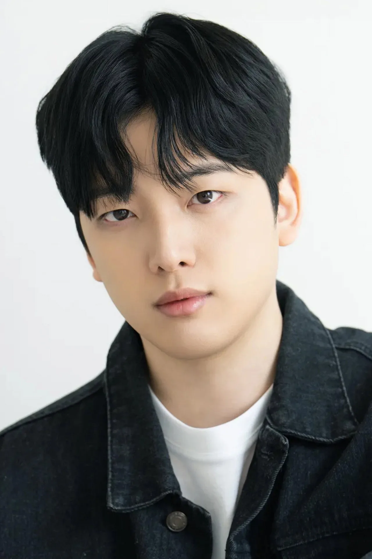 Imagem de Kim Ji Woong — Siren: Kim Ji Woong e Kang Ki Young confirmados no novo filme