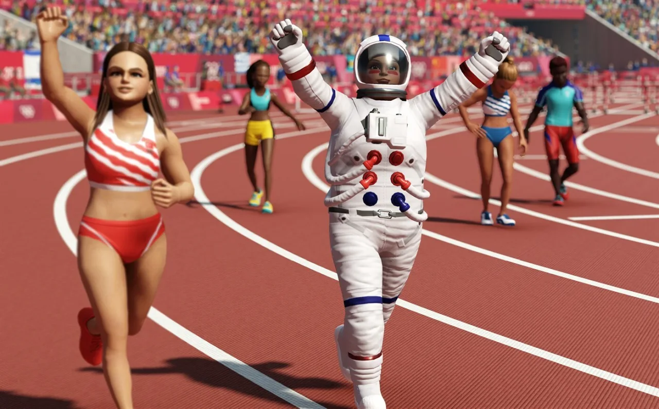 Jogador no sofá com controle Xbox, pulseira fitness, copo d'água e barra de proteína ao lado