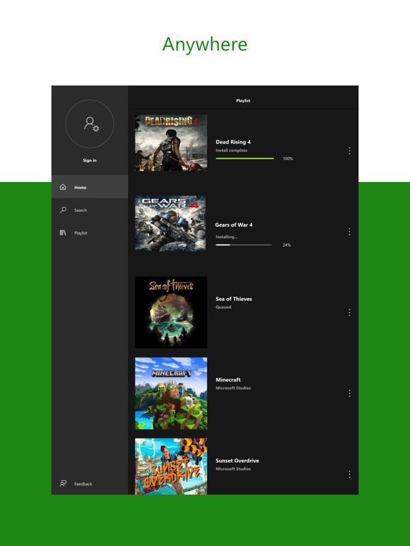 Jogador concentrado segurando um controle de Xbox, iluminado por luzes neon roxas e azuis em um ambiente gamer
