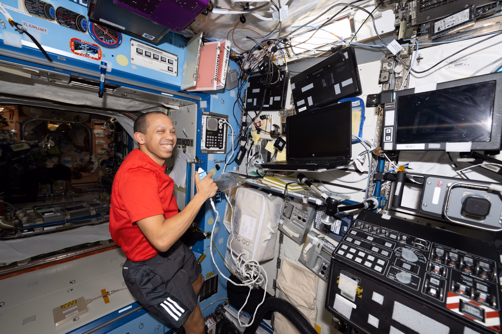 c2cbdc89b64b522a812fd0bd1a02f36a