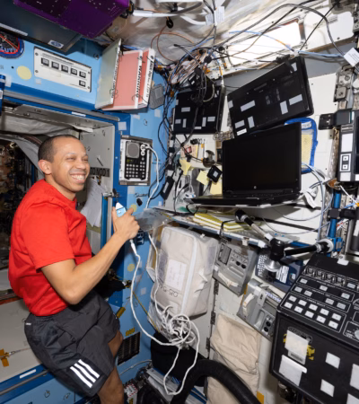 c2cbdc89b64b522a812fd0bd1a02f36a